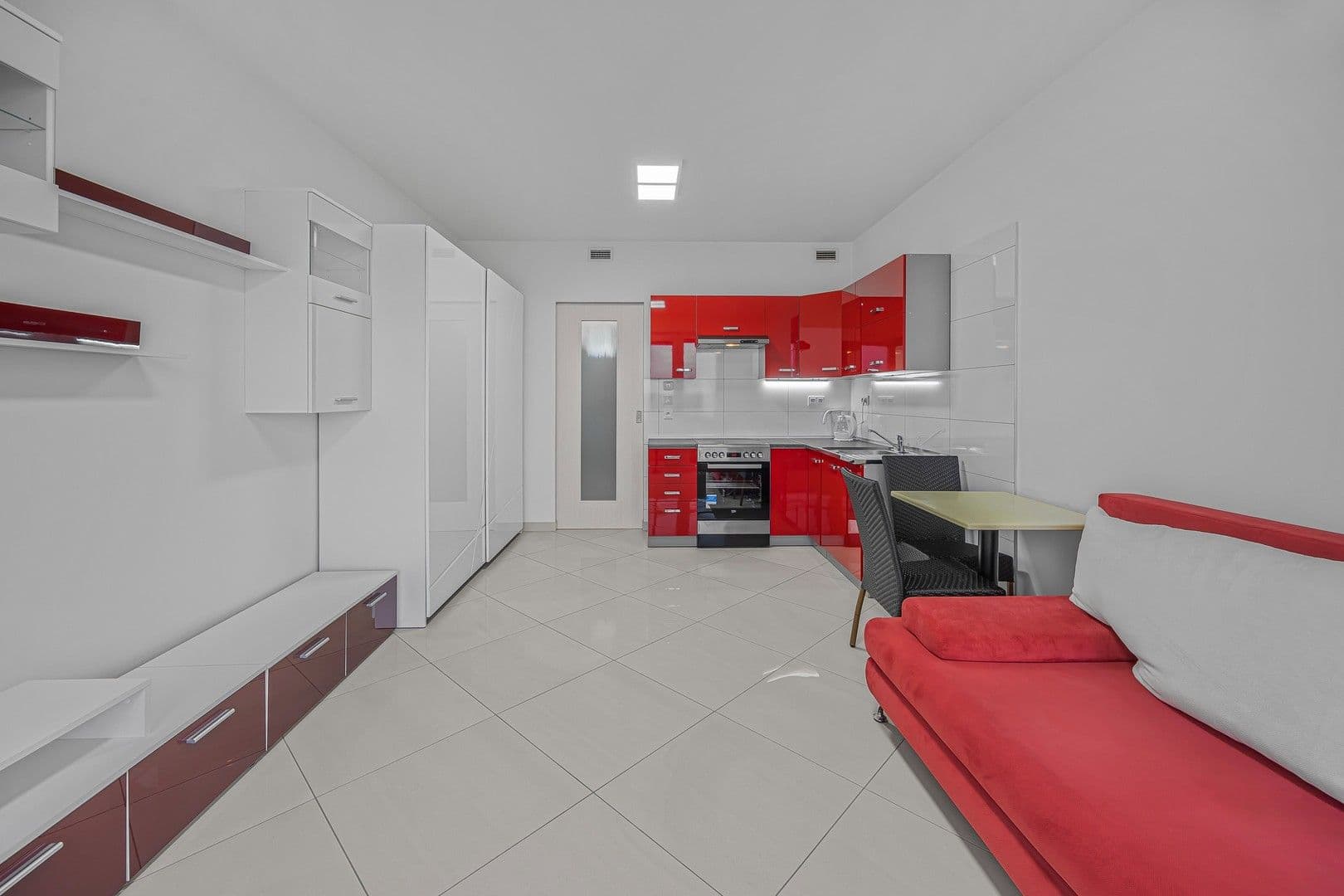 Prenájom bytu 1-izbový 29 m², U Radosti, Praha, Praha Prenájom bytu 1-izbový 29 m², U Radosti, Praha, Praha