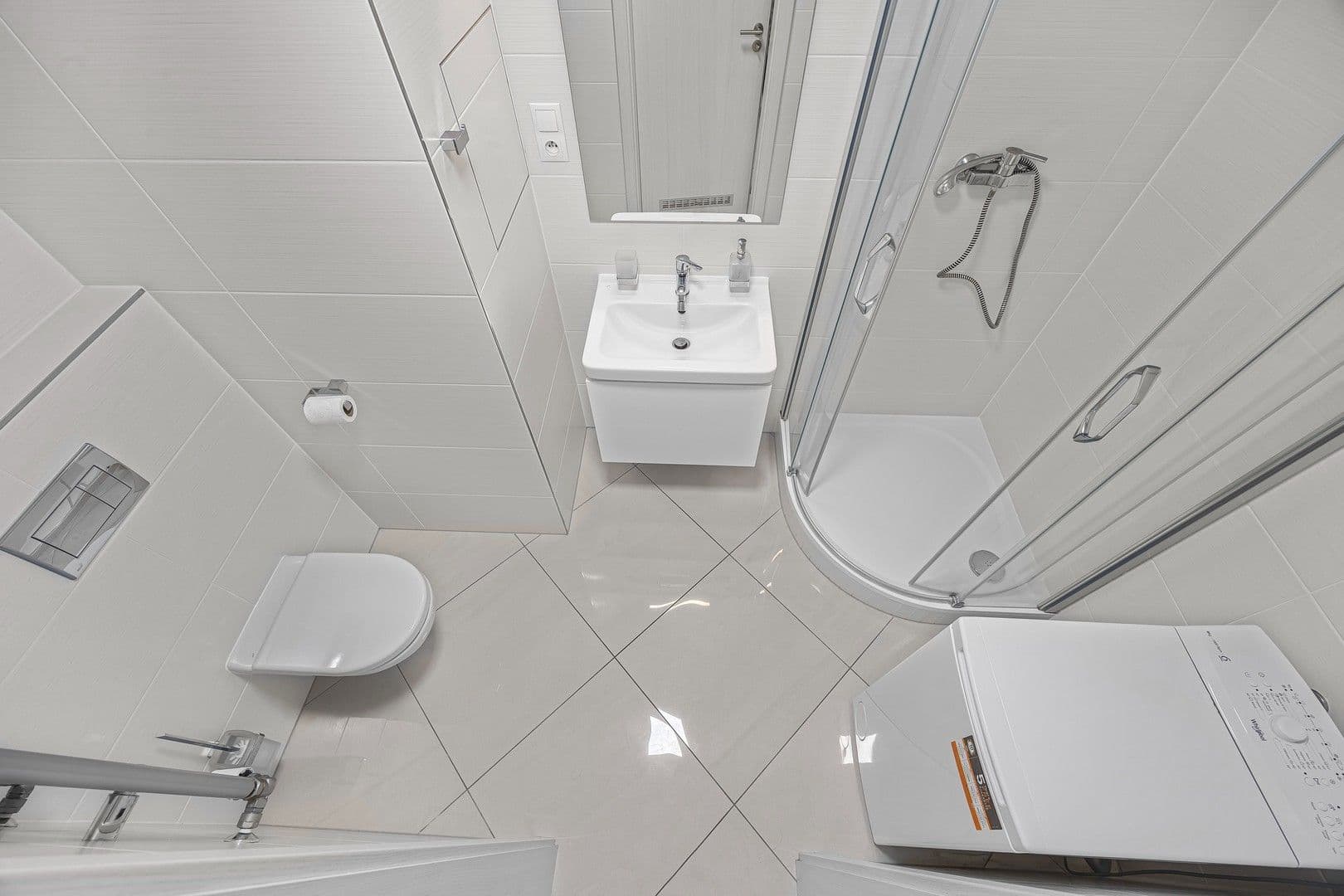 Prenájom bytu 1-izbový 29 m², U Radosti, Praha, Praha Prenájom bytu 1-izbový 29 m², U Radosti, Praha, Praha