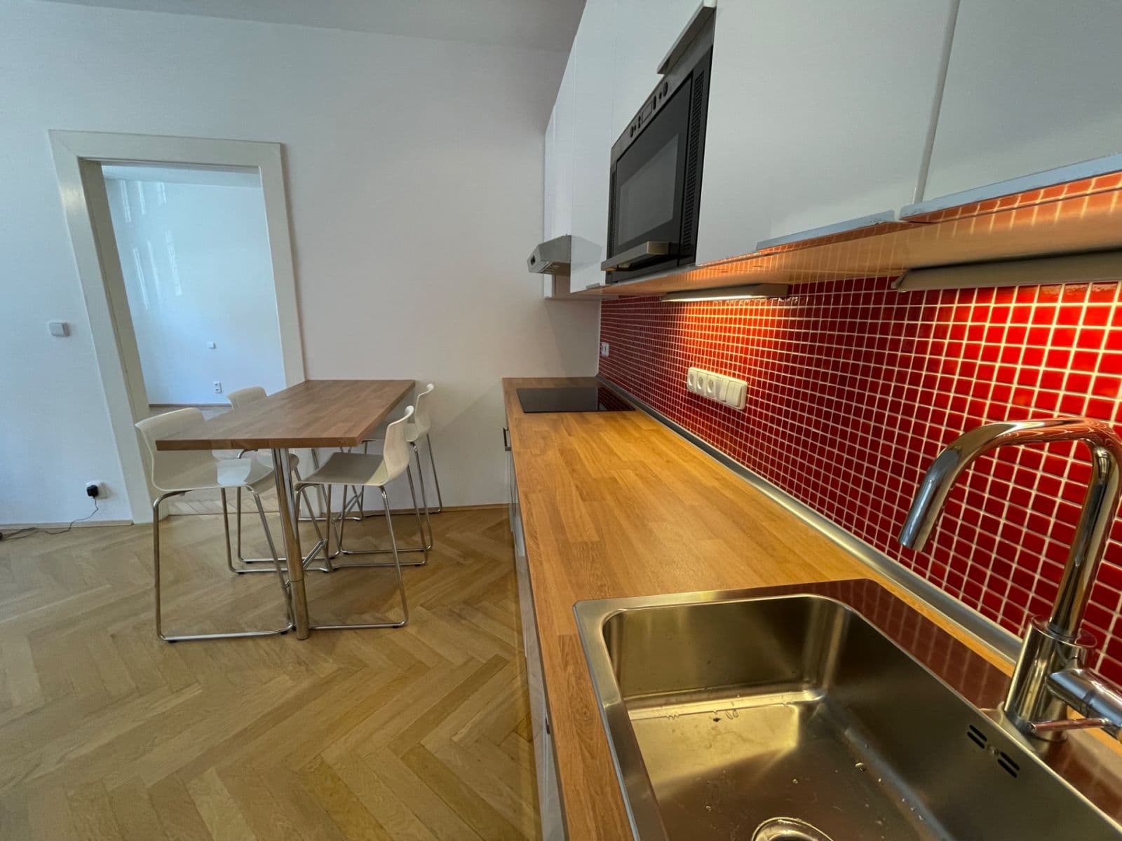 Prenájom bytu 2-izbový 51 m², Buzulucká, Praha, Praha Prenájom bytu 2-izbový 51 m², Buzulucká, Praha, Praha