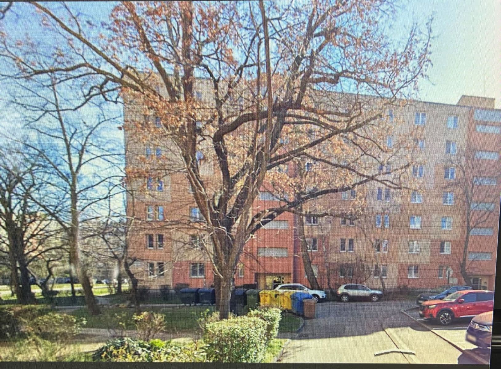 Predaj bytu 4-izbový 79 m², Rovníková, Ružinov, Bratislavský kraj Predaj bytu 4-izbový 79 m², Rovníková, Ružinov, Bratislavský kraj