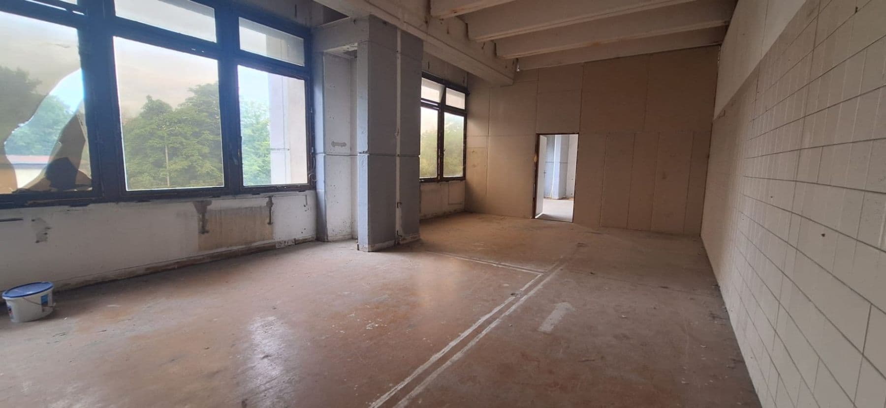 Prenájom nebytového priestoru 126 m², Vlastina, Praha, Praha Prenájom nebytového priestoru 126 m², Vlastina, Praha, Praha