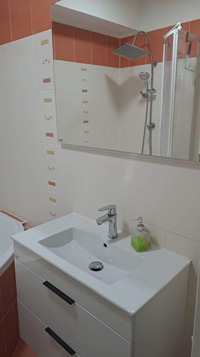 Prenájom bytu 3-izbový 82 m², Jírova, Brno, Jihomoravský kraj Prenájom bytu 3-izbový 82 m², Jírova, Brno, Jihomoravský kraj