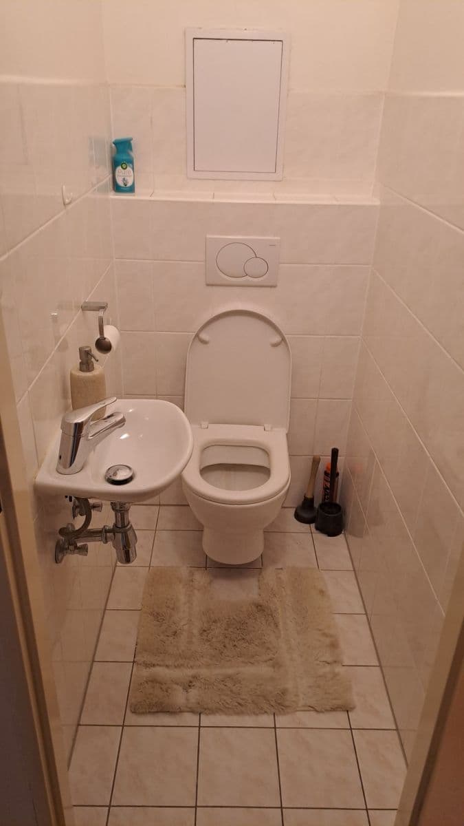 Prenájom bytu 3-izbový 82 m², Jírova, Brno, Jihomoravský kraj Prenájom bytu 3-izbový 82 m², Jírova, Brno, Jihomoravský kraj