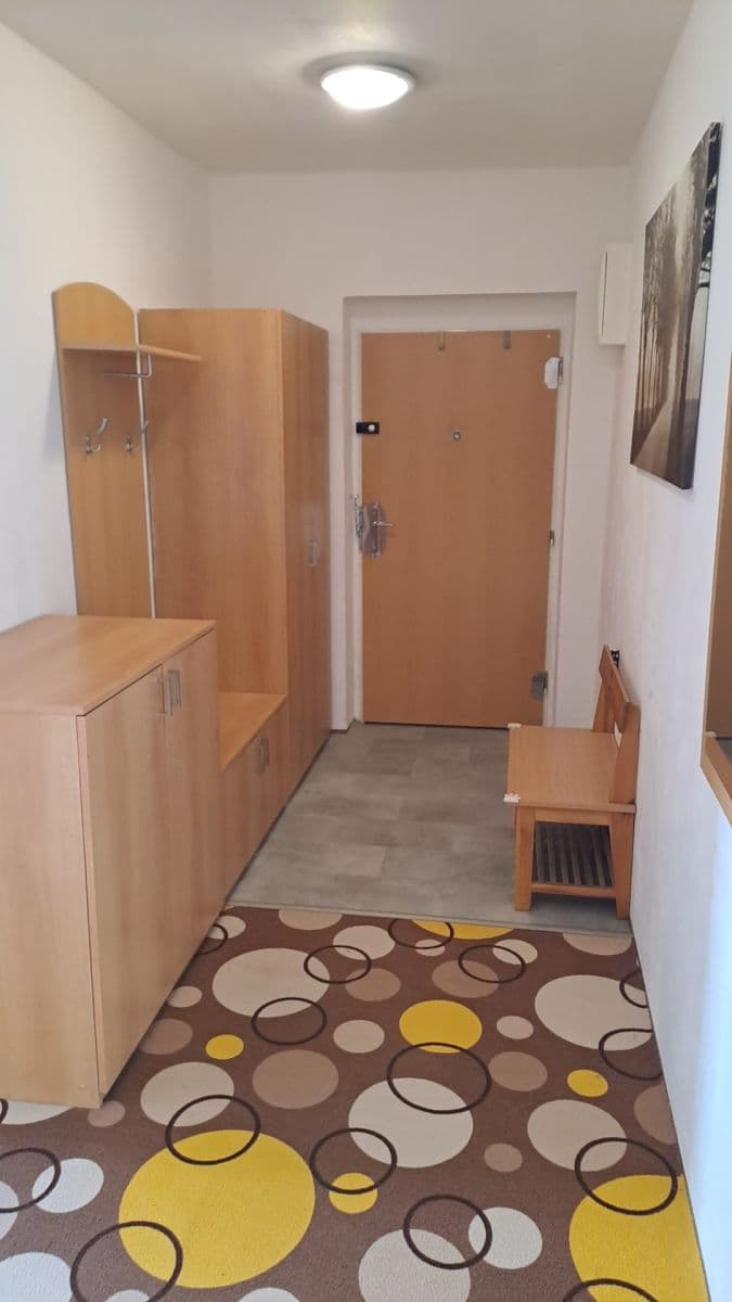 Prenájom bytu 3-izbový 82 m², Jírova, Brno, Jihomoravský kraj Prenájom bytu 3-izbový 82 m², Jírova, Brno, Jihomoravský kraj