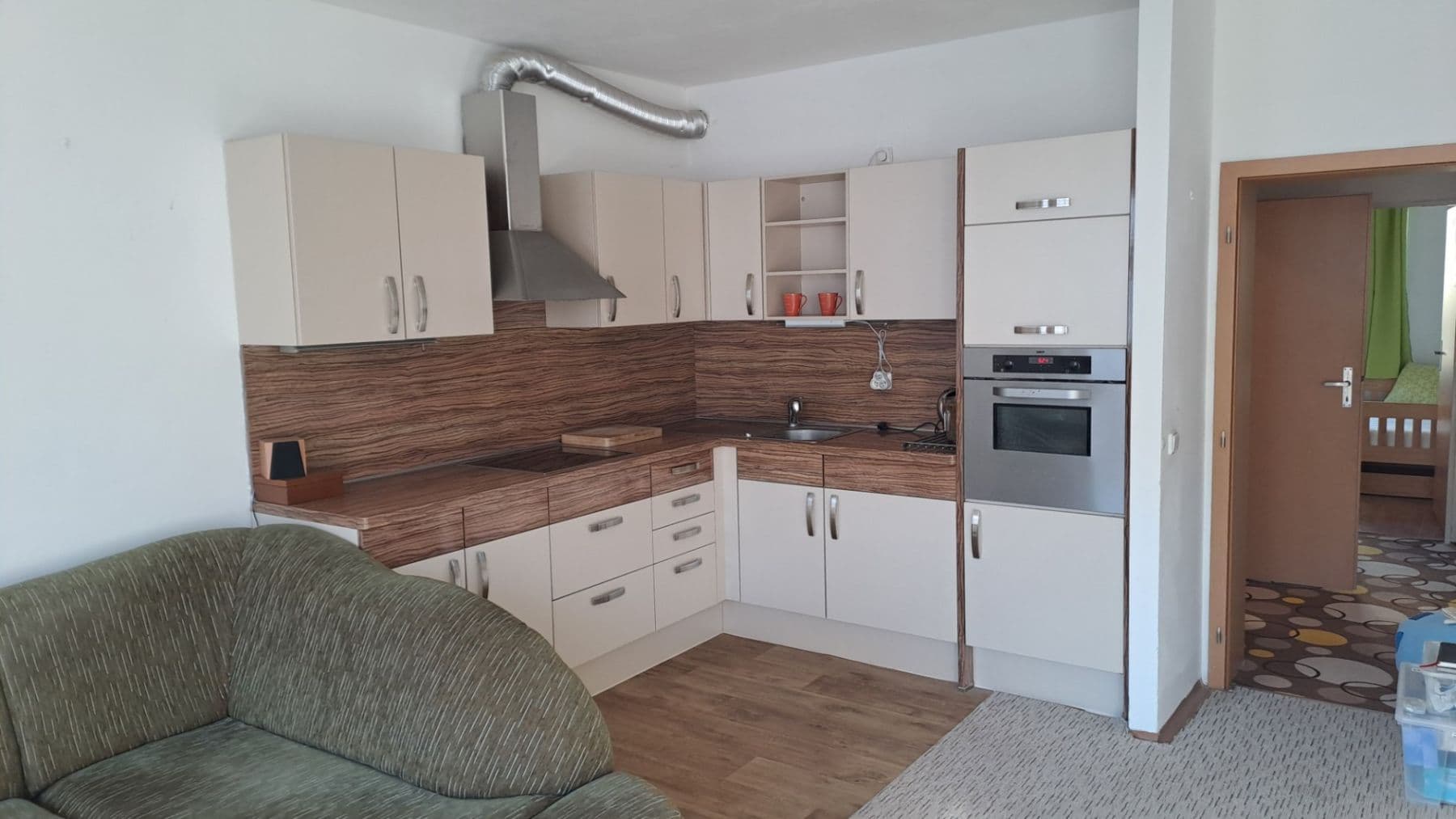 Prenájom bytu 3-izbový 82 m², Jírova, Brno, Jihomoravský kraj Prenájom bytu 3-izbový 82 m², Jírova, Brno, Jihomoravský kraj