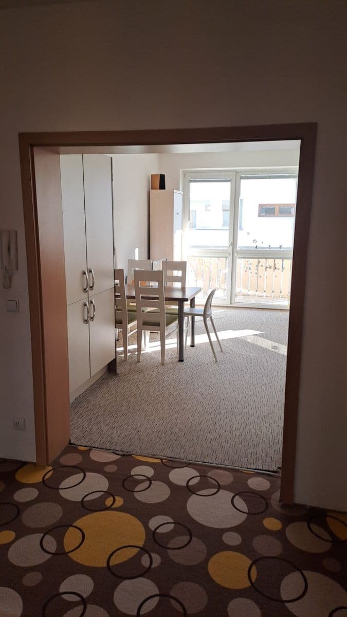 Prenájom bytu 3-izbový 82 m², Jírova, Brno, Jihomoravský kraj Prenájom bytu 3-izbový 82 m², Jírova, Brno, Jihomoravský kraj