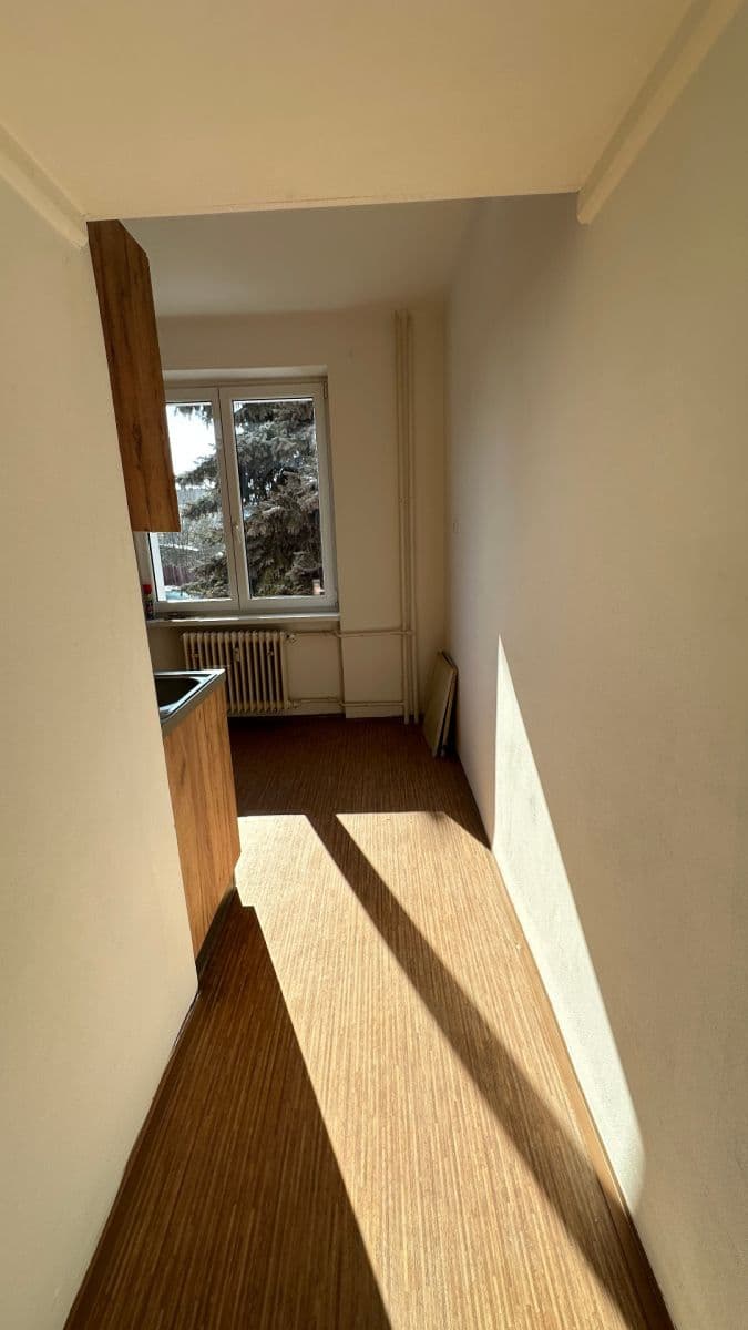 Prenájom bytu 2-izbový 70 m², nábřeží T. G. Masaryka, Rakovník, Středočeský kraj Prenájom bytu 2-izbový 70 m², nábřeží T. G. Masaryka, Rakovník, Středočeský kraj