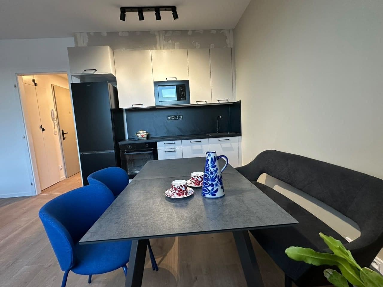 Prenájom bytu 2-izbový 35 m², Murmanská, Praha, Praha Prenájom bytu 2-izbový 35 m², Murmanská, Praha, Praha
