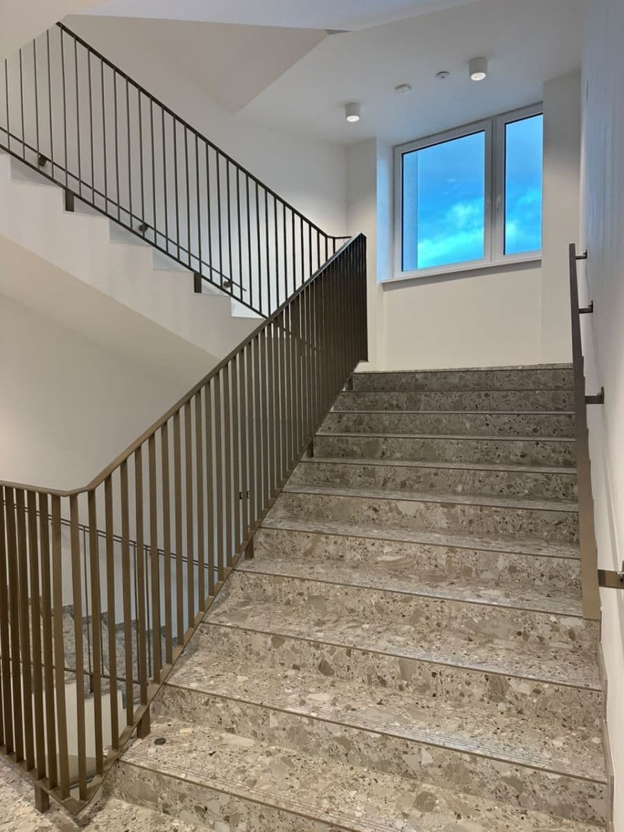Prenájom bytu 2-izbový 35 m², Murmanská, Praha, Praha Prenájom bytu 2-izbový 35 m², Murmanská, Praha, Praha
