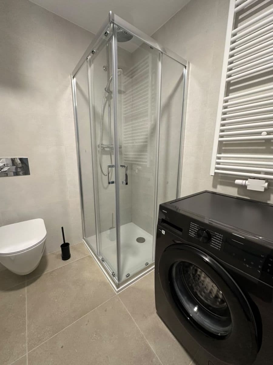 Prenájom bytu 2-izbový 35 m², Murmanská, Praha, Praha Prenájom bytu 2-izbový 35 m², Murmanská, Praha, Praha