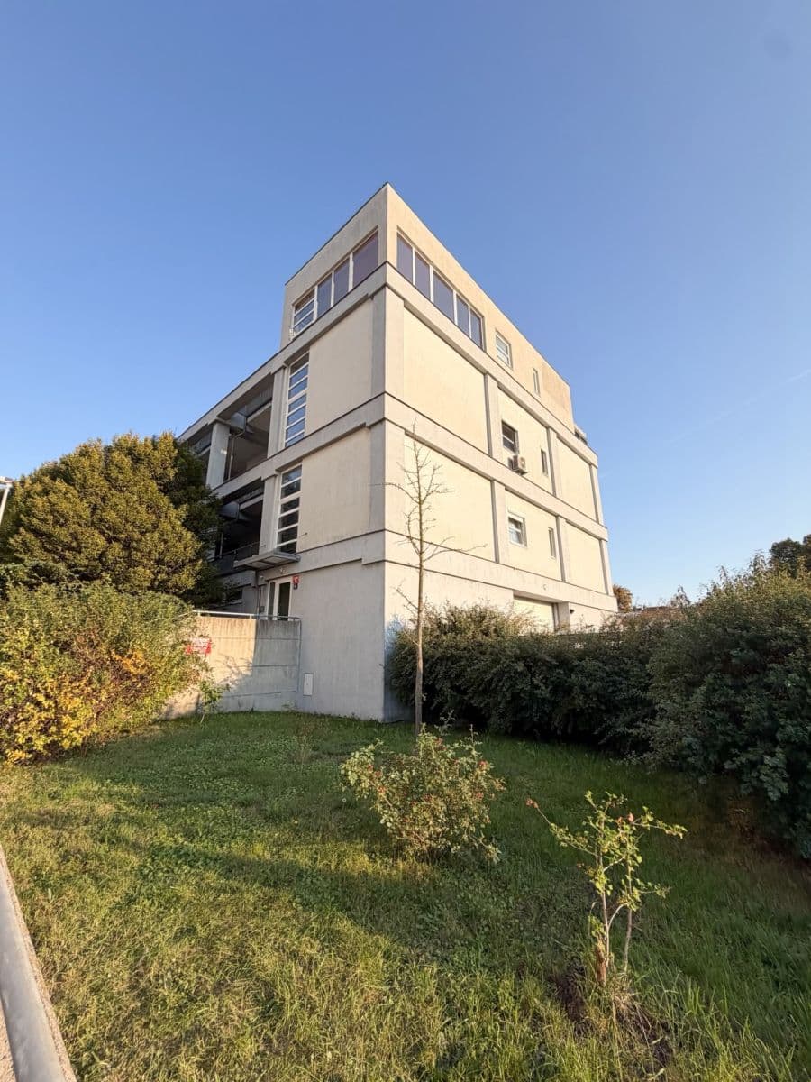 Prenájom bytu 1-izbový 42 m², Novobohdalecká, Praha, Praha Prenájom bytu 1-izbový 42 m², Novobohdalecká, Praha, Praha