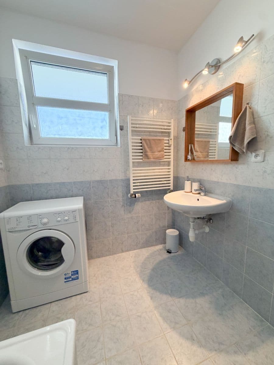 Prenájom bytu 1-izbový 42 m², Novobohdalecká, Praha, Praha Prenájom bytu 1-izbový 42 m², Novobohdalecká, Praha, Praha