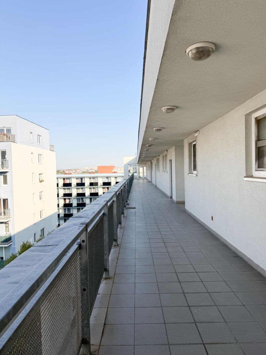 Prenájom bytu 1-izbový 42 m², Novobohdalecká, Praha, Praha Prenájom bytu 1-izbový 42 m², Novobohdalecká, Praha, Praha