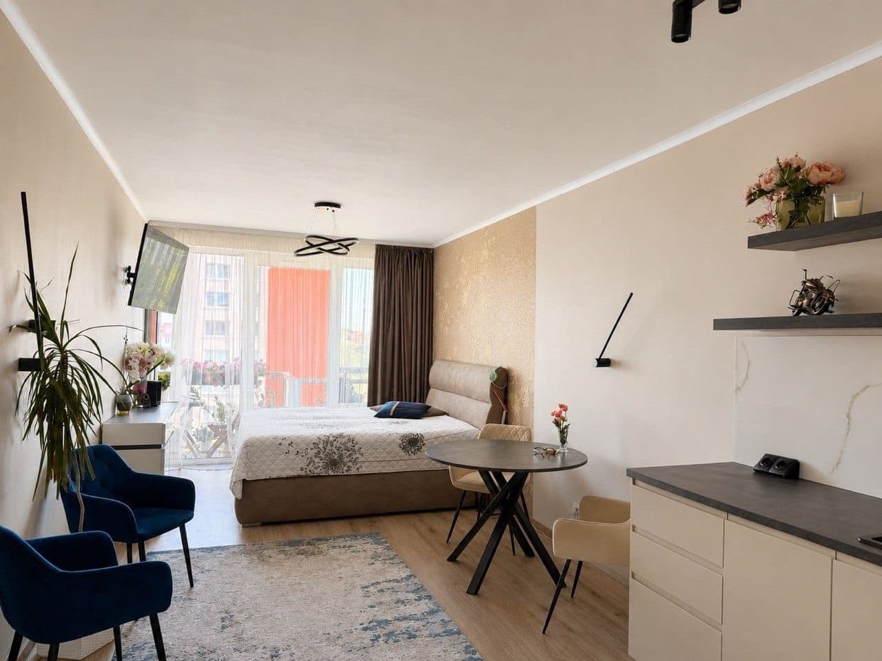 Prenájom bytu 1-izbový 38 m², Choceradská, Praha, Praha Prenájom bytu 1-izbový 38 m², Choceradská, Praha, Praha