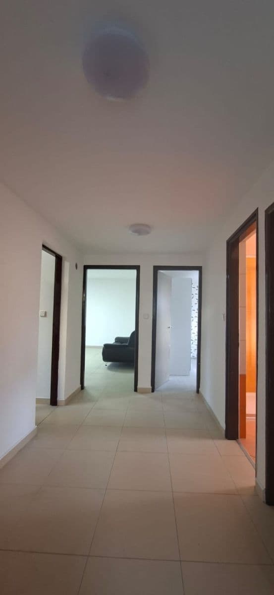 Prenájom bytu 2-izbový 74 m², Sv. Čecha, Neratovice, Středočeský kraj Prenájom bytu 2-izbový 74 m², Sv. Čecha, Neratovice, Středočeský kraj