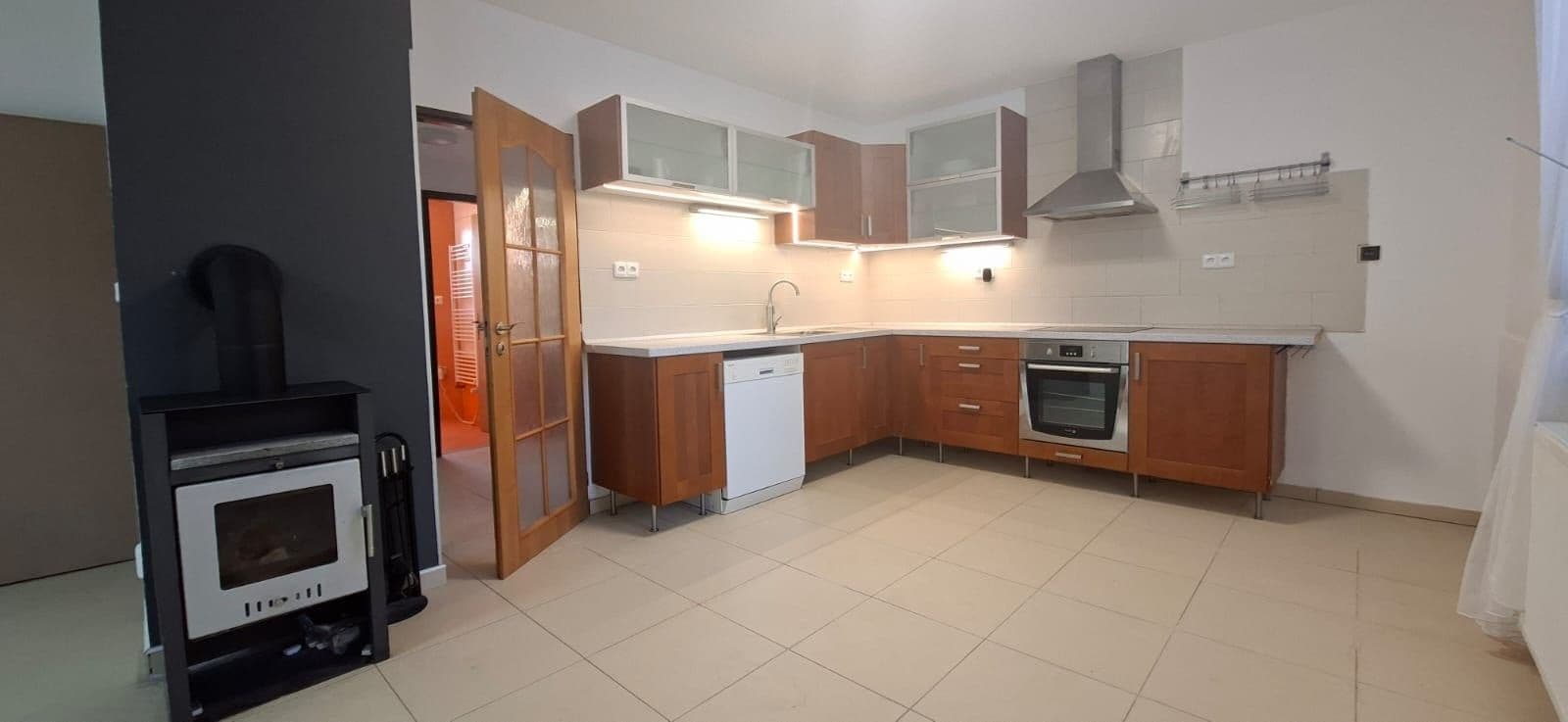 Prenájom bytu 2-izbový 74 m², Sv. Čecha, Neratovice, Středočeský kraj Prenájom bytu 2-izbový 74 m², Sv. Čecha, Neratovice, Středočeský kraj