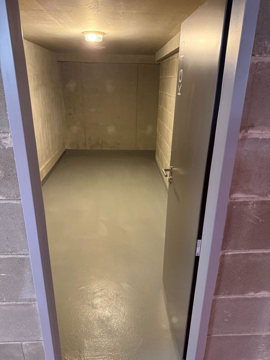 Prenájom nebytového priestoru 10 m², Stočesova, Praha, Praha Prenájom nebytového priestoru 10 m², Stočesova, Praha, Praha