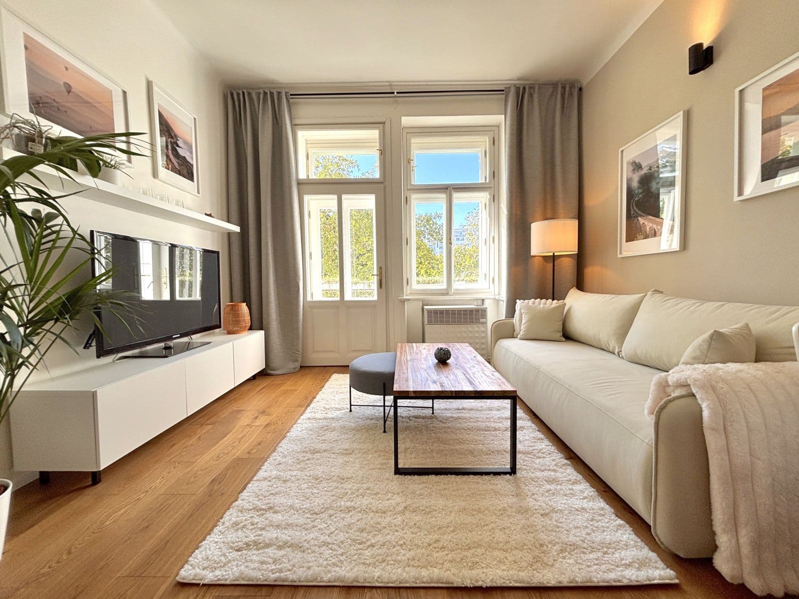 Prenájom bytu 53 m², náměstí Generála Kutlvašra, Praha, Praha Prenájom bytu 53 m², náměstí Generála Kutlvašra, Praha, Praha