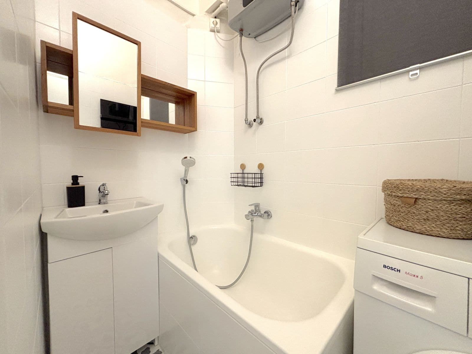 Prenájom bytu 53 m², náměstí Generála Kutlvašra, Praha, Praha Prenájom bytu 53 m², náměstí Generála Kutlvašra, Praha, Praha