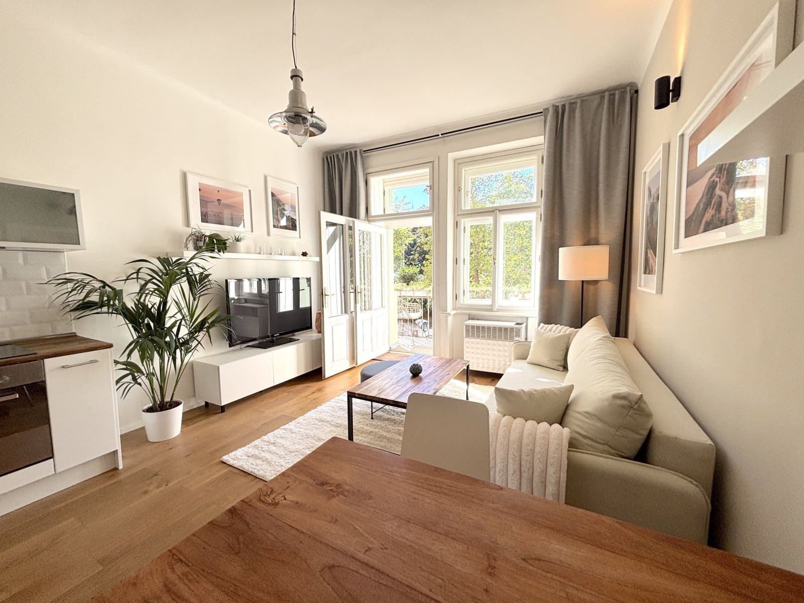 Prenájom bytu 53 m², náměstí Generála Kutlvašra, Praha, Praha Prenájom bytu 53 m², náměstí Generála Kutlvašra, Praha, Praha
