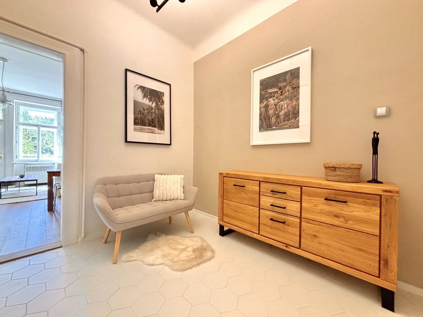 Prenájom bytu 53 m², náměstí Generála Kutlvašra, Praha, Praha Prenájom bytu 53 m², náměstí Generála Kutlvašra, Praha, Praha