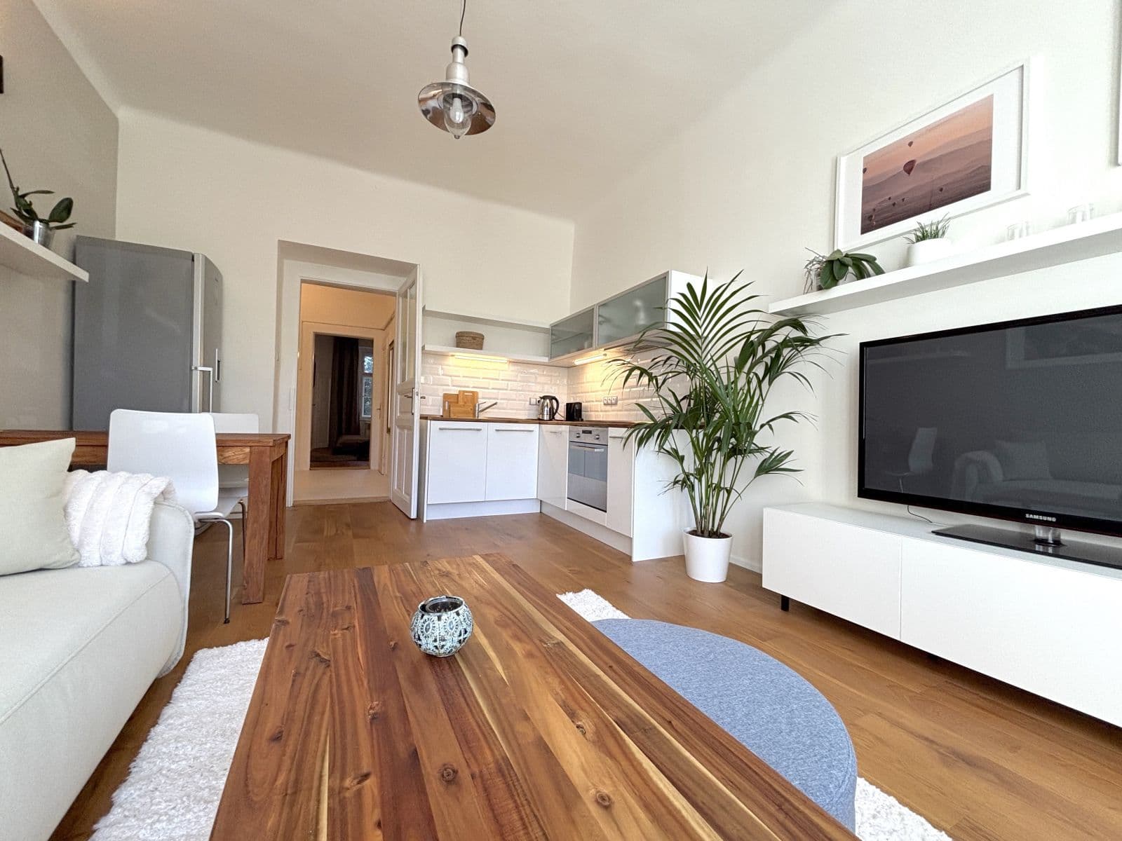 Prenájom bytu 53 m², náměstí Generála Kutlvašra, Praha, Praha Prenájom bytu 53 m², náměstí Generála Kutlvašra, Praha, Praha
