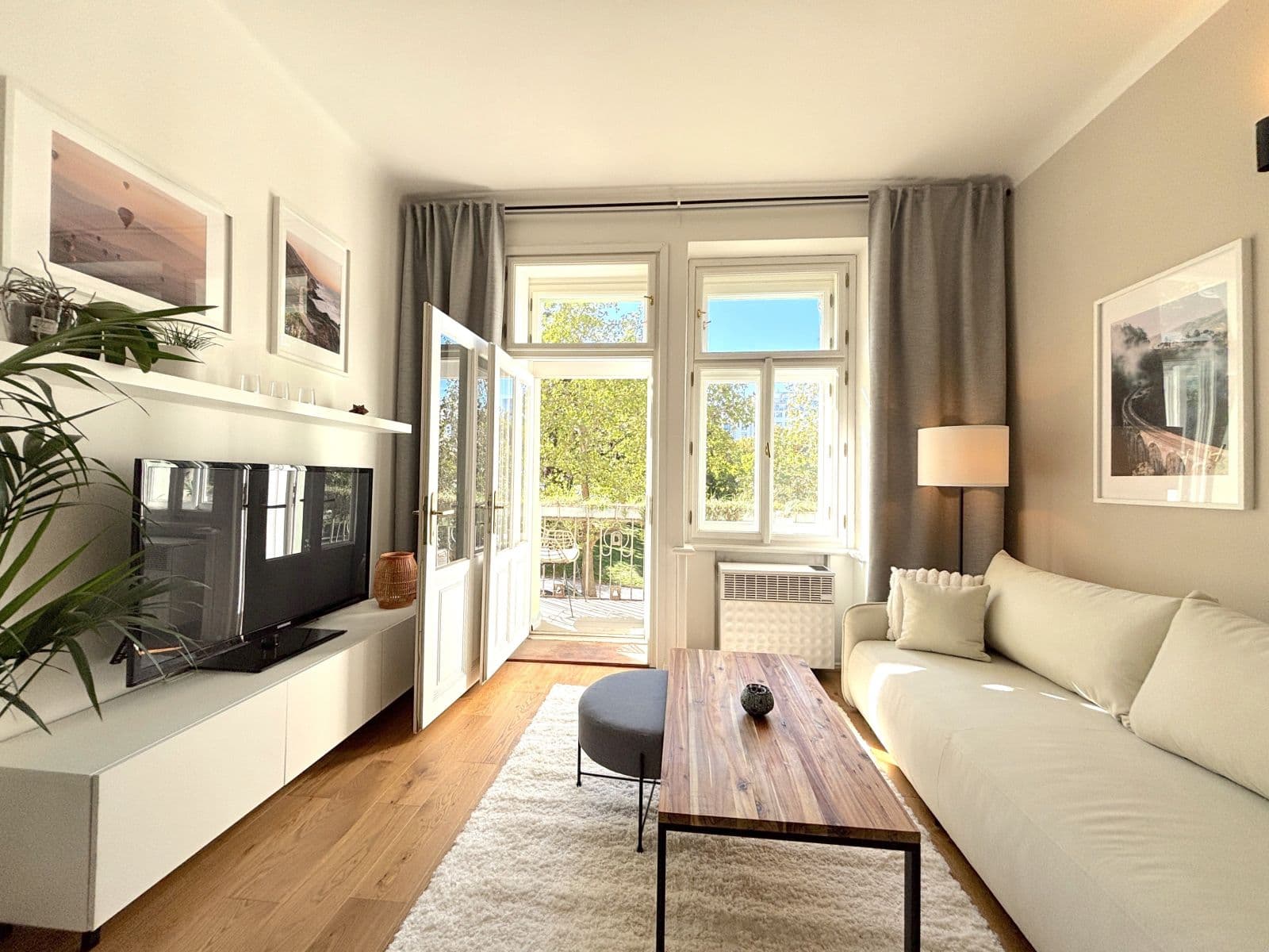 Prenájom bytu 53 m², náměstí Generála Kutlvašra, Praha, Praha Prenájom bytu 53 m², náměstí Generála Kutlvašra, Praha, Praha