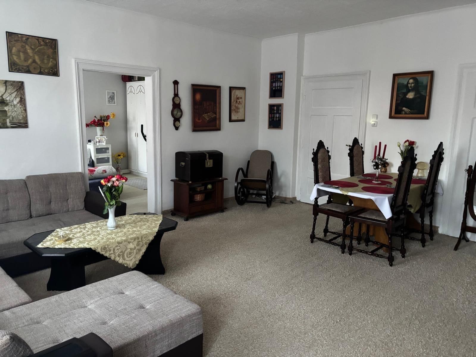 Prenájom bytu 3-izbový 76 m², T. G. Masaryka, Karlovy Vary, Karlovarský kraj Prenájom bytu 3-izbový 76 m², T. G. Masaryka, Karlovy Vary, Karlovarský kraj