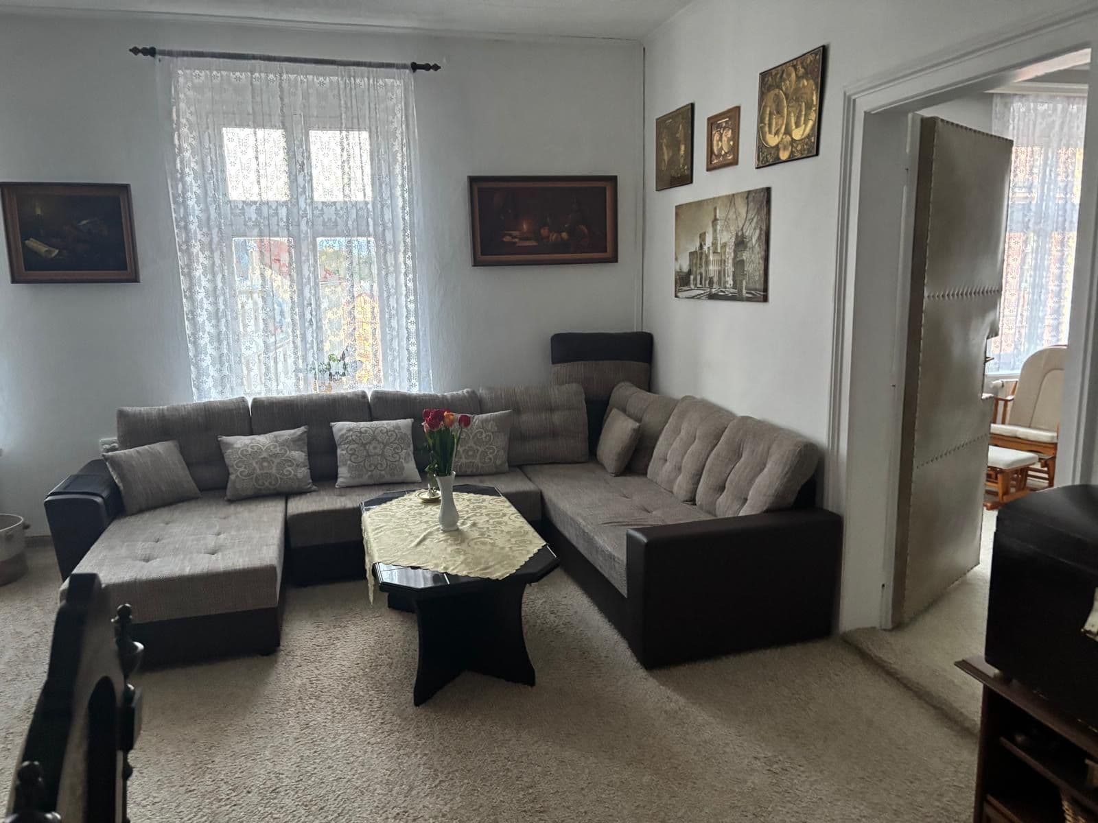 Prenájom bytu 3-izbový 76 m², T. G. Masaryka, Karlovy Vary, Karlovarský kraj Prenájom bytu 3-izbový 76 m², T. G. Masaryka, Karlovy Vary, Karlovarský kraj