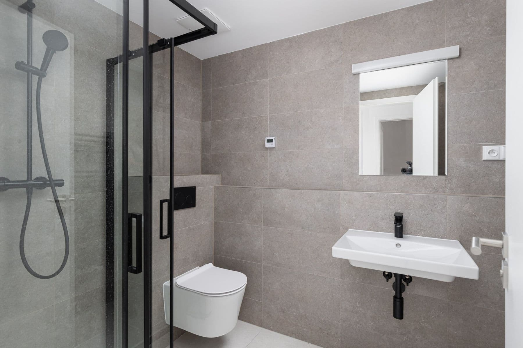 Prenájom bytu 2-izbový 49 m², Křižíkova, Praha, Praha Prenájom bytu 2-izbový 49 m², Křižíkova, Praha, Praha