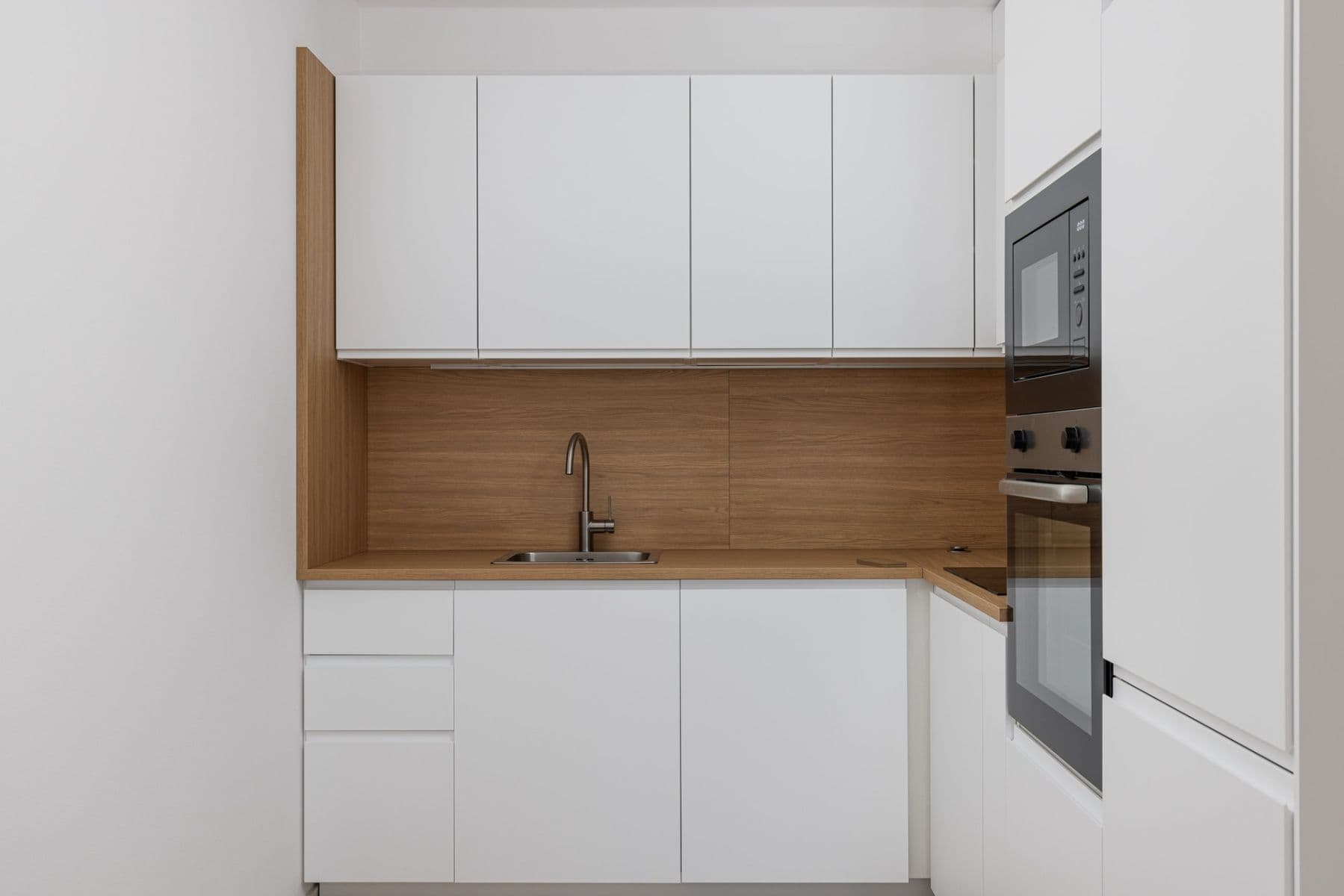 Prenájom bytu 2-izbový 49 m², Křižíkova, Praha, Praha Prenájom bytu 2-izbový 49 m², Křižíkova, Praha, Praha