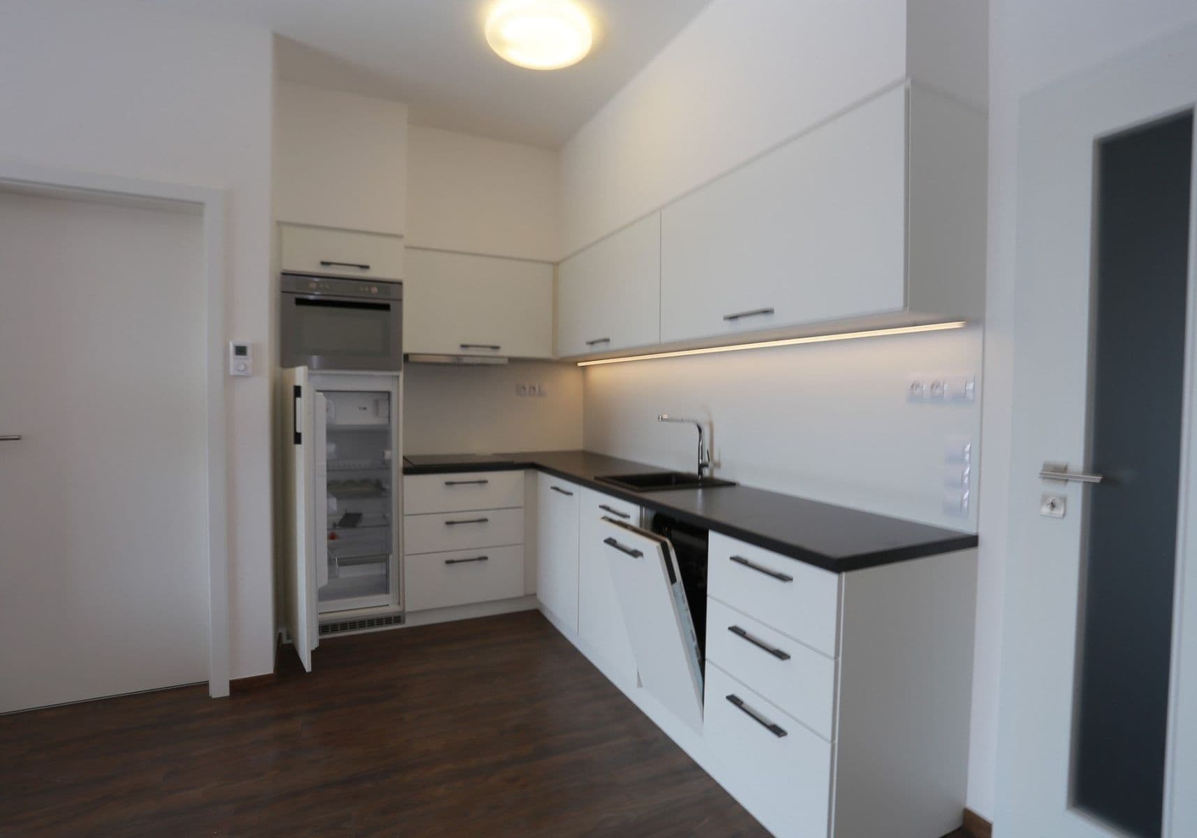 Prenájom bytu 2-izbový 57 m², U Mlýnského kanálu, Praha, Praha Prenájom bytu 2-izbový 57 m², U Mlýnského kanálu, Praha, Praha