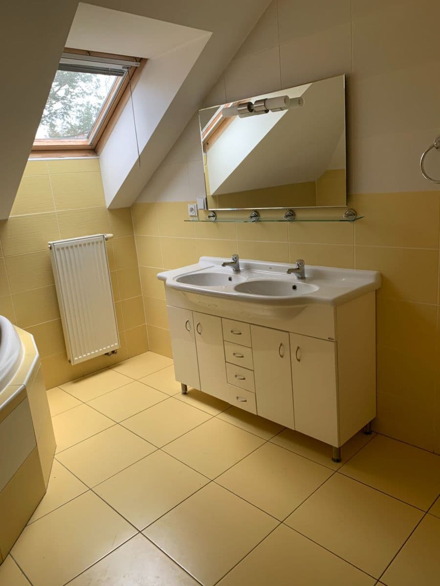Prenájom bytu 2-izbový 86 m², Jeremenkova, Praha, Praha Prenájom bytu 2-izbový 86 m², Jeremenkova, Praha, Praha