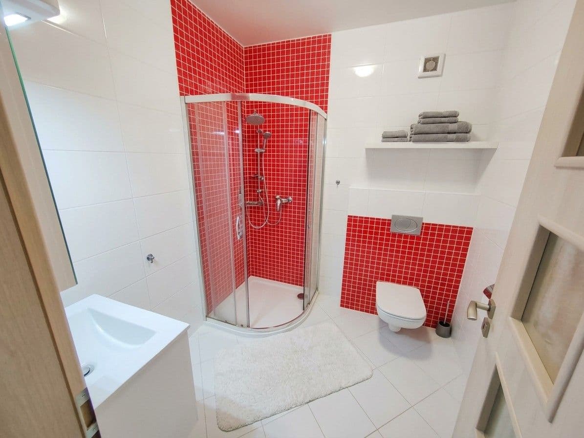 Predaj domu 160 m², pozemok 1.567 m², Bílý Kostel nad Nisou, Liberecký kraj Predaj domu 160 m², pozemok 1.567 m², Bílý Kostel nad Nisou, Liberecký kraj