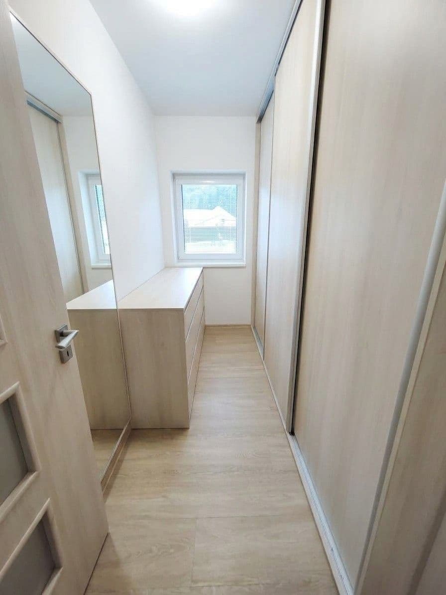 Predaj domu 160 m², pozemok 1.567 m², Bílý Kostel nad Nisou, Liberecký kraj Predaj domu 160 m², pozemok 1.567 m², Bílý Kostel nad Nisou, Liberecký kraj