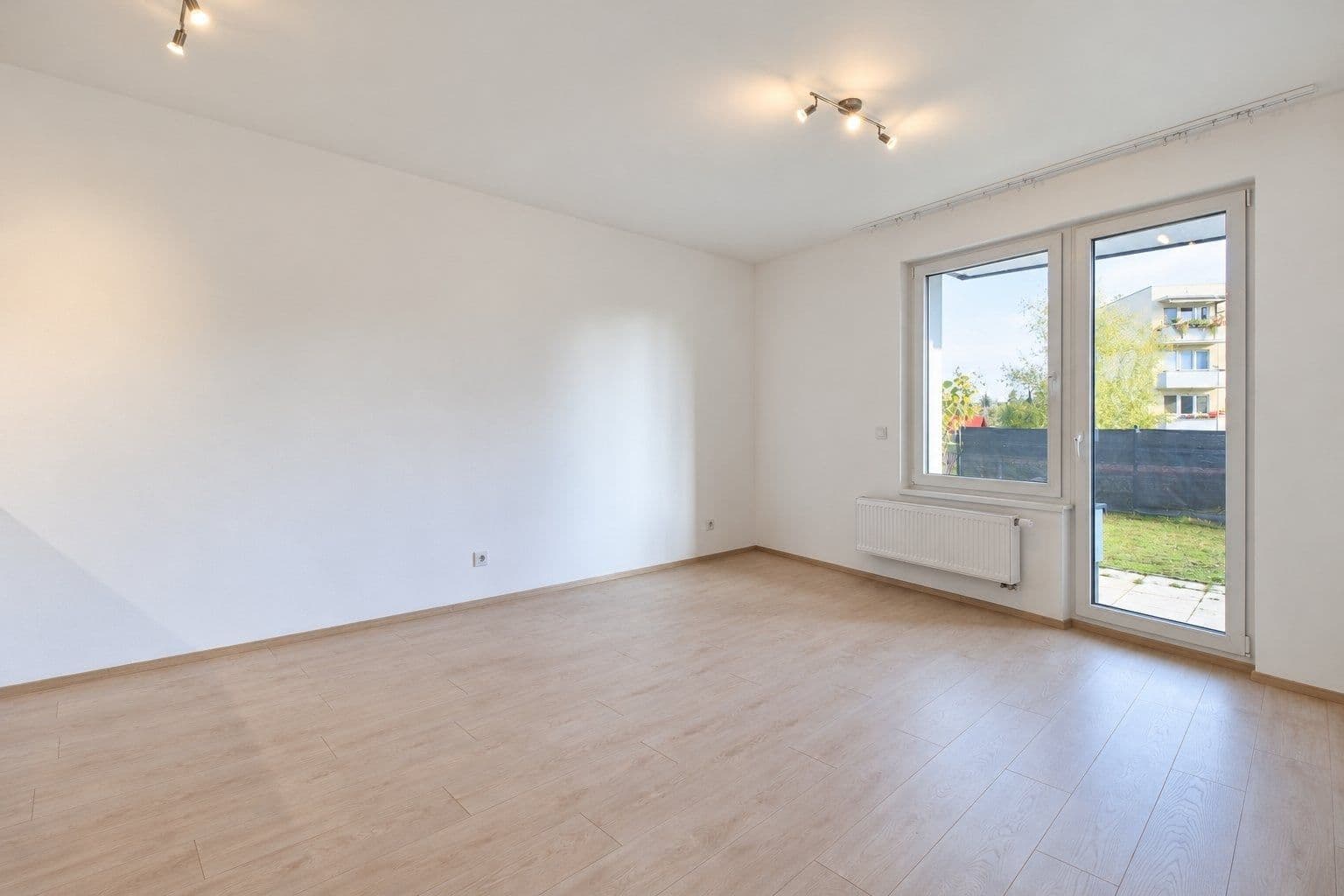 Prenájom bytu 1-izbový 30 m², Františka Diviše, Praha, Praha Prenájom bytu 1-izbový 30 m², Františka Diviše, Praha, Praha