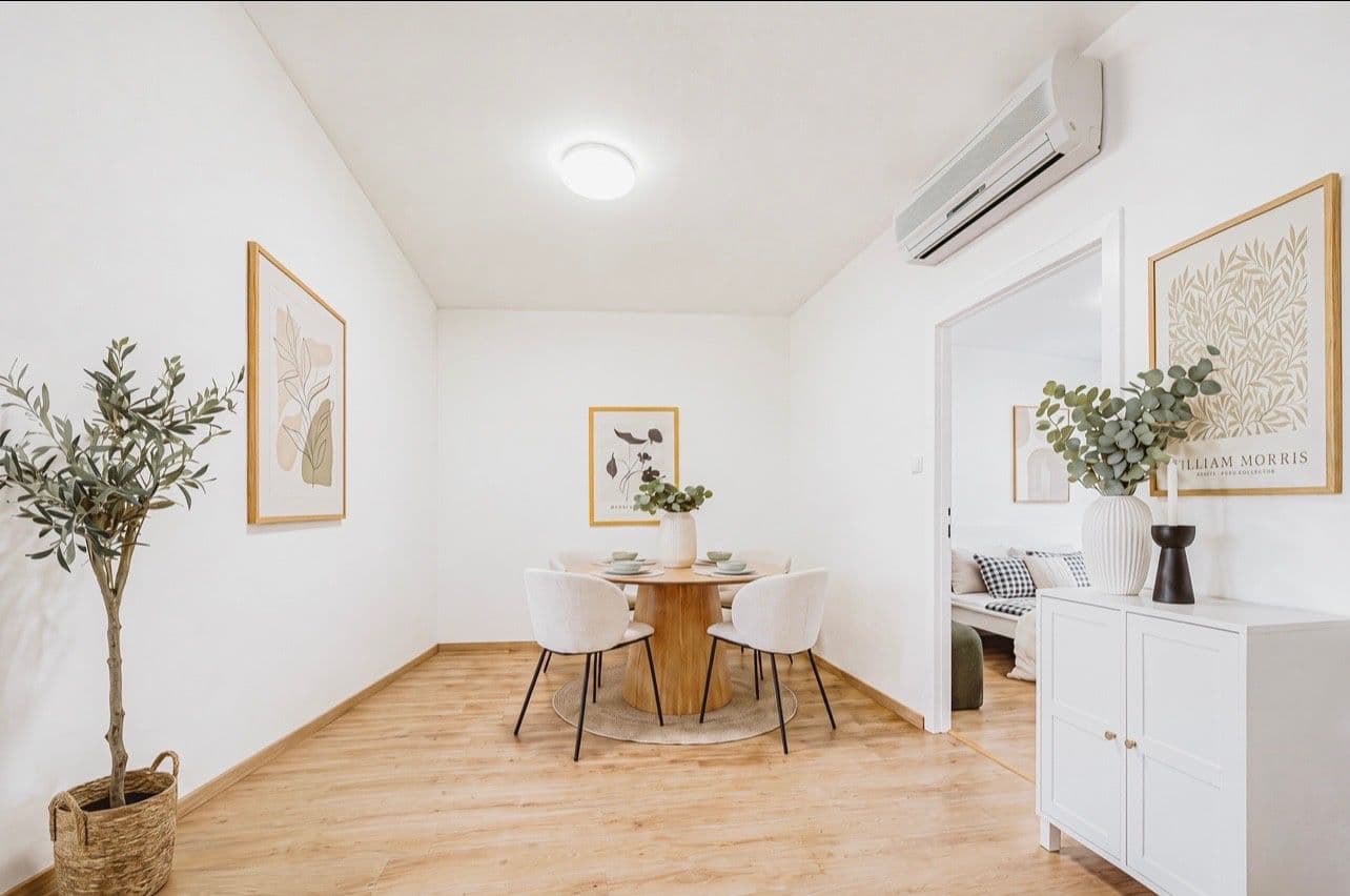 Predaj bytu 4-izbový 72 m², Družební, Olomouc, Olomoucký kraj Predaj bytu 4-izbový 72 m², Družební, Olomouc, Olomoucký kraj