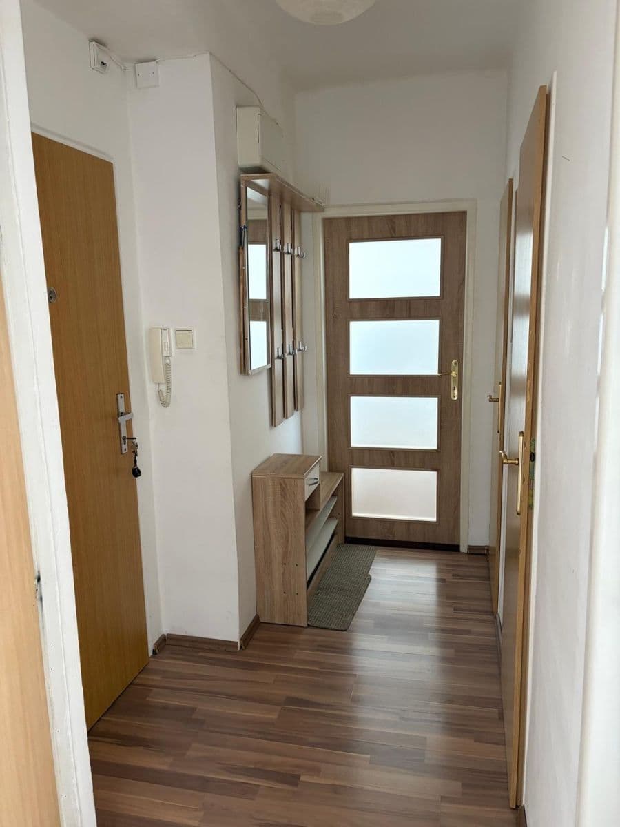 Prenájom bytu 2-izbový 53 m², Pod Lipami, Praha, Praha Prenájom bytu 2-izbový 53 m², Pod Lipami, Praha, Praha