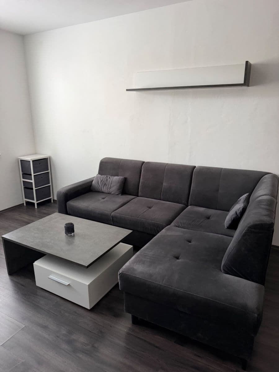 Prenájom bytu 3-izbový 75 m², Na Šancích, Chrudim, Pardubický kraj Prenájom bytu 3-izbový 75 m², Na Šancích, Chrudim, Pardubický kraj