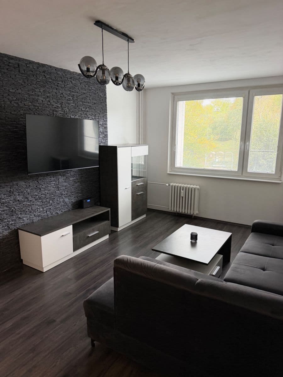 Prenájom bytu 3-izbový 75 m², Na Šancích, Chrudim, Pardubický kraj Prenájom bytu 3-izbový 75 m², Na Šancích, Chrudim, Pardubický kraj