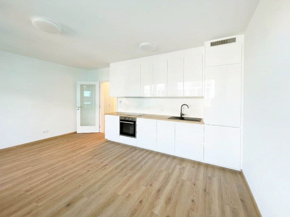 Prenájom bytu 1-izbový 32 m², Olgy Havlové, Praha, Praha Prenájom bytu 1-izbový 32 m², Olgy Havlové, Praha, Praha