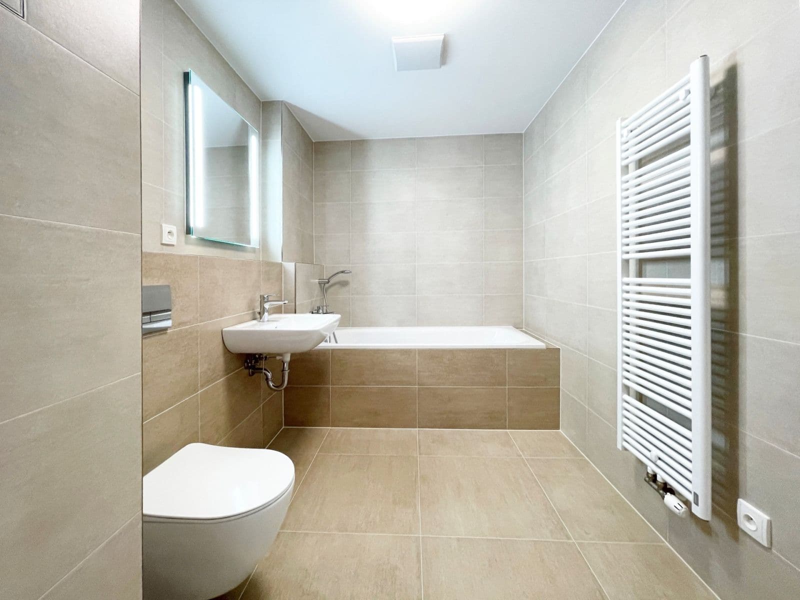 Prenájom bytu 1-izbový 32 m², Olgy Havlové, Praha, Praha Prenájom bytu 1-izbový 32 m², Olgy Havlové, Praha, Praha