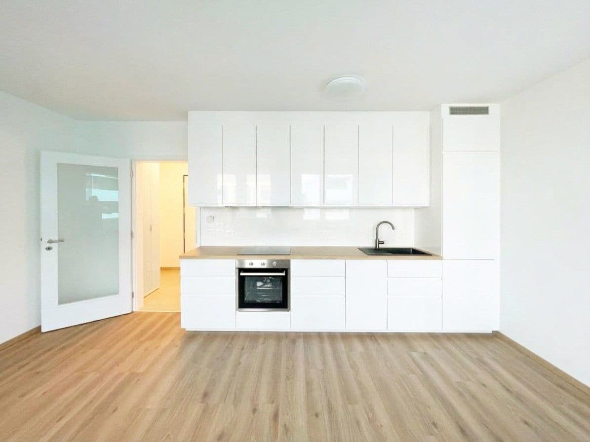Prenájom bytu 1-izbový 32 m², Olgy Havlové, Praha, Praha Prenájom bytu 1-izbový 32 m², Olgy Havlové, Praha, Praha