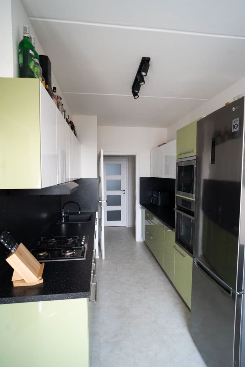 Prenájom bytu 3-izbový 72 m², Plevenská, Praha, Praha Prenájom bytu 3-izbový 72 m², Plevenská, Praha, Praha
