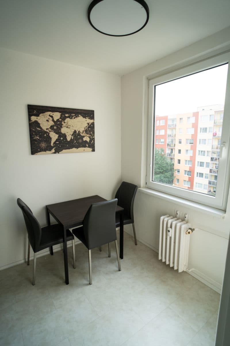 Prenájom bytu 3-izbový 72 m², Plevenská, Praha, Praha Prenájom bytu 3-izbový 72 m², Plevenská, Praha, Praha