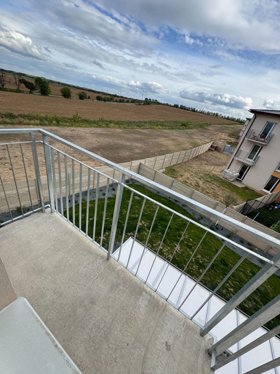 Prenájom bytu 2-izbový 41 m², Vestecká, Nehvizdy, Středočeský kraj Prenájom bytu 2-izbový 41 m², Vestecká, Nehvizdy, Středočeský kraj