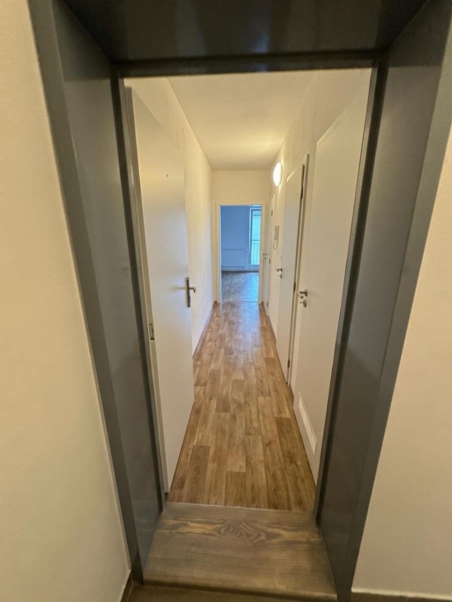 Prenájom bytu 2-izbový 41 m², Vestecká, Nehvizdy, Středočeský kraj Prenájom bytu 2-izbový 41 m², Vestecká, Nehvizdy, Středočeský kraj