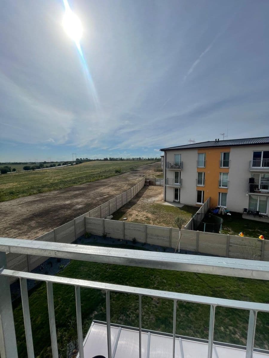 Prenájom bytu 2-izbový 41 m², Vestecká, Nehvizdy, Středočeský kraj Prenájom bytu 2-izbový 41 m², Vestecká, Nehvizdy, Středočeský kraj