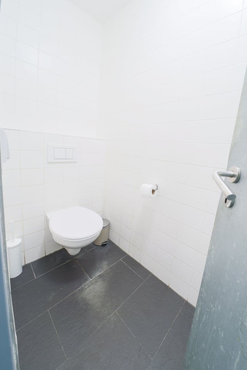Prenájom bytu 30 m², Nad Lávkou, Praha, Praha Prenájom bytu 30 m², Nad Lávkou, Praha, Praha