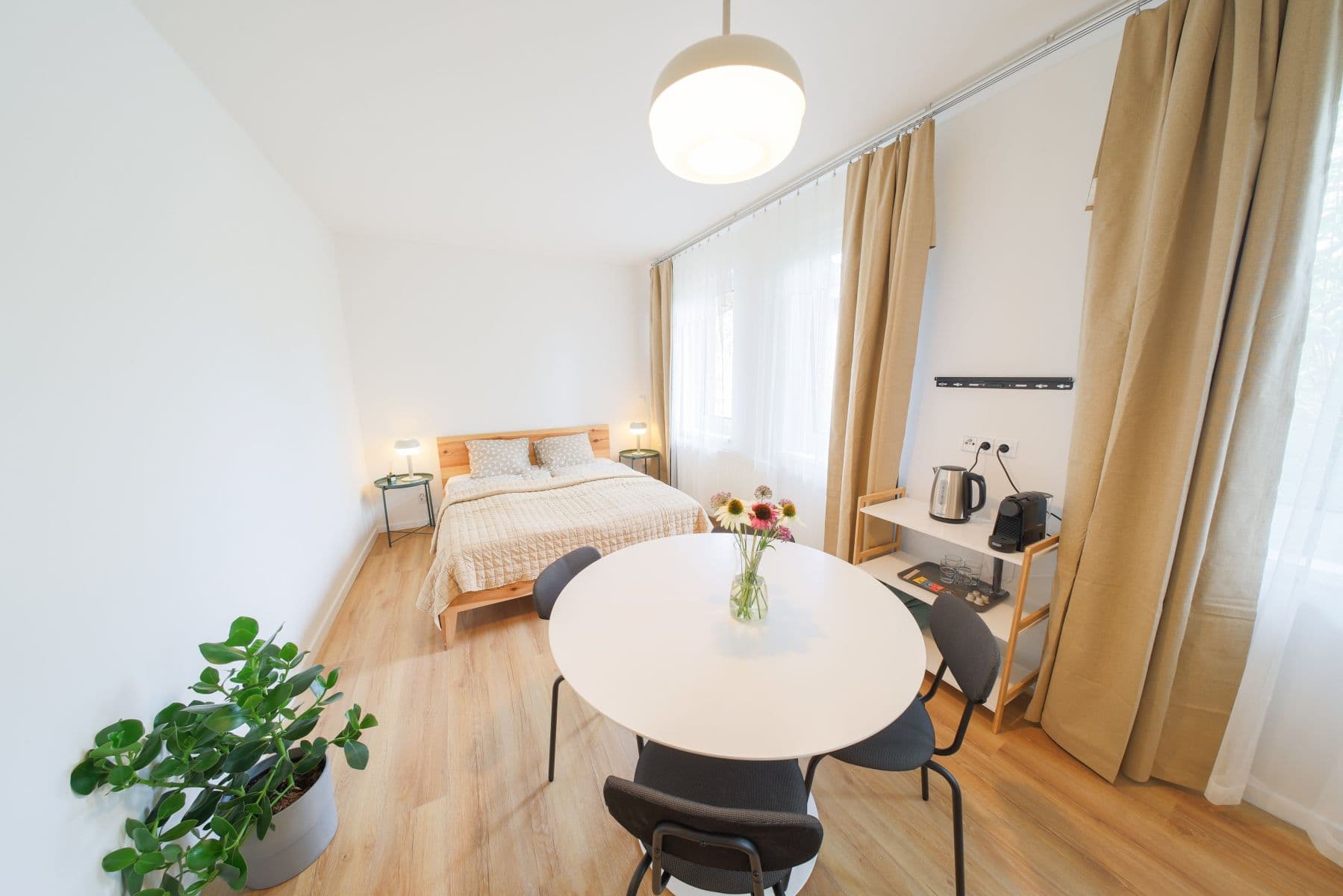 Prenájom bytu 30 m², Nad Lávkou, Praha, Praha Prenájom bytu 30 m², Nad Lávkou, Praha, Praha